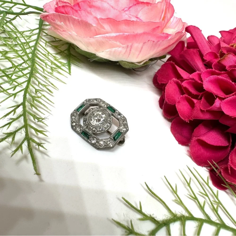 VINTAGE⚜️Art Deco Emerald Crystal Brooch